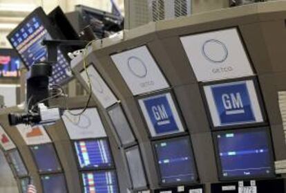Interior de la Bolsa de Nueva York, (NYSE), durante la jornada en la que GM regresó a la bolsa, el 18 de noviembre de 2010. EFE/Archivo
