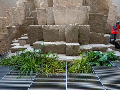 El huerto o jardín creado detrás de la fachada de la Pasión de la Sagrada Familia en 2018 que podrá visitarse.