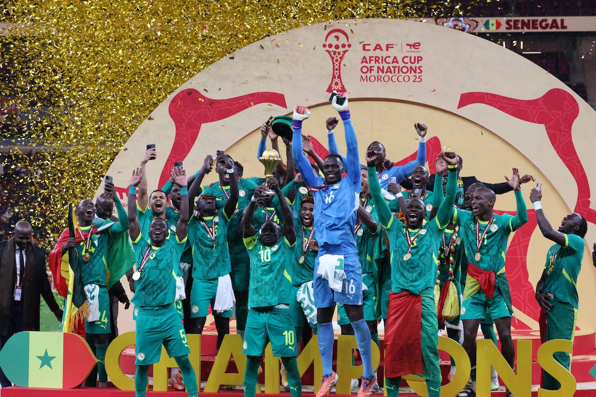Senegal conquista la final de la Copa de África ante Marruecos después de abandonar el campo en protesta por un penalti riguroso