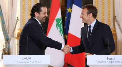 El presidente franc&eacute;s, Emmanuel Macron, y el dimitido primer ministro liban&eacute;s, Saad Hariri, en Par&iacute;s el 1 de septiembre