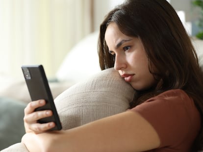 Las rupturas por WhatsApp, “el acto más cruel que se ha normalizado en el amor”