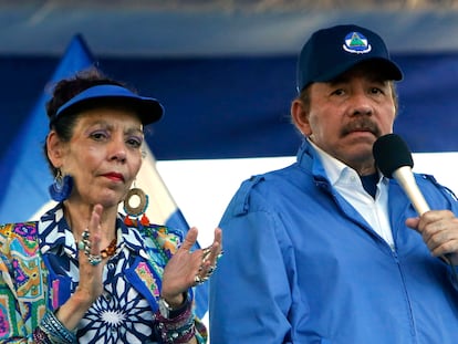 El presidente de Nicaragua, Daniel Ortega, y su esposa, la vicepresidenta Rosario Murillo, en 2018.