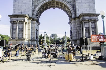 The first concert of the Freedom First project in Grand Army Plaza, Brooklyn, in the middle of the pandemic, summer of 2020. 