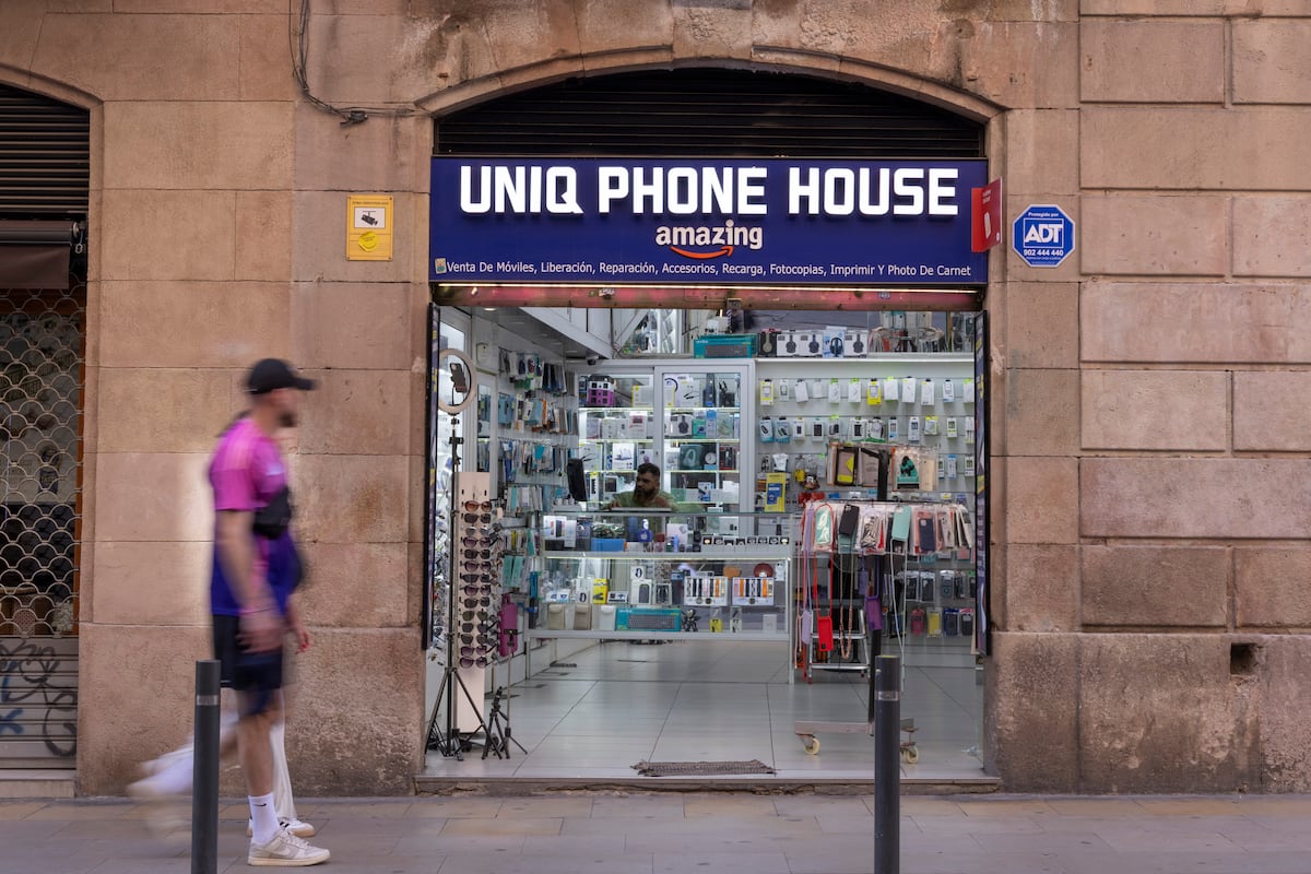 La patronal de las telecos ve “contraproducente” la imposición de atender en catalán