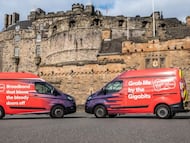 Furgonetas de Virgin Media O2 en Edimburgo.