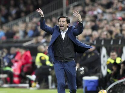 El t&eacute;cnico Marcelino durante el encuentro entre el Valencia y el Celta.