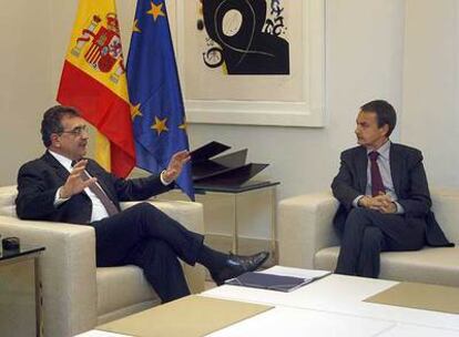 El presidente de Anfac, Francisco García, con Rodríguez Zapatero ayer en La Moncloa.