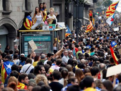 Ambiente en el centro de Barcelona durante la jornada de huelga.