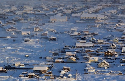 Vista general del valle de Oymyakon, en la República de Sakha. El nombre del poblado significa 'agua líquida, o agua que no se congela', en idioma yakuto.