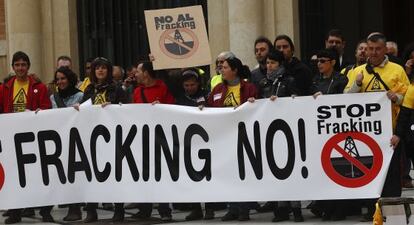 Protesta contra el 'fracking' en Castellón de la Plana.
