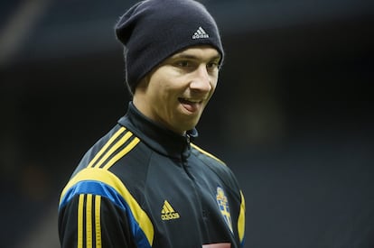 Zlatan Ibrahimovic durante el entrenamiento en Estocolmo