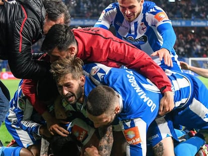 Los jugadores del Deportivo celebran el gol que les dio el triunfo ante el Mallorca hace dos jornadas.