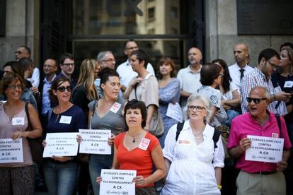 Los sindicatos de CatalunyaCaixa convocan paros parciales por el ERE.