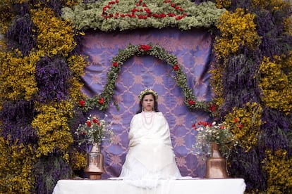 Una de las mayas en la fiesta de La Maya de Colmenar Viejo (Comunidad de Madrid), en 2019.