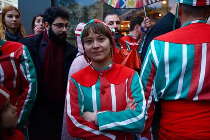 Anna Rosa, vicepresidenta de la Nova Muixeranga d’Algemesí, en la manifestación,