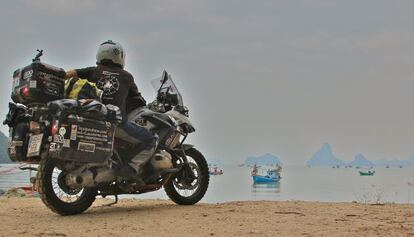 Una playa tailandesa, en la ruta de Bangkok a Prachuap Khiri Khan.