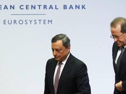 Mario Draghi y el vicepresidente Vitor Constancio, en las oficinas del BCE en Fráncfort.