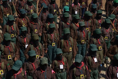 Integrantes del Ejército Zapatista durante el acto inaugural del Segundo Encuentro Internacional de Mujeres que Luchan.