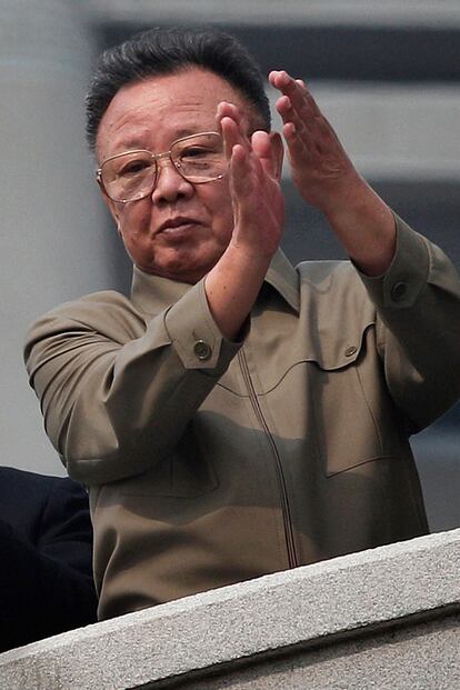 Kim Jong-il, aunque aparentemente austero, mandaba a sus ayudantes a París y Londres a buscar tejidos de primera calidad.