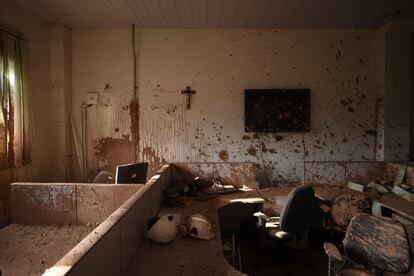 Imagen de una de las oficinas de la empresa minera Vale, tomada 20 días después de la ruptura de una represa en Corrego do Feijao, en el municipio de Brumadinho, estado brasileño de Minas Gerais. La tragedia dejó al menos 165 muertos y 156 personas que aún se encuentran desaparecidas y que se presumen fallecidas.