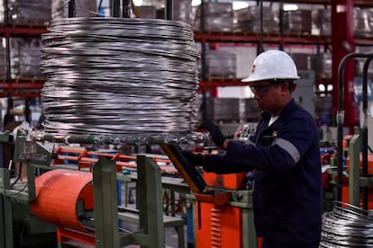 Trabajos en una planta de acero en Tlaxcala, México, en febrero de 2025.