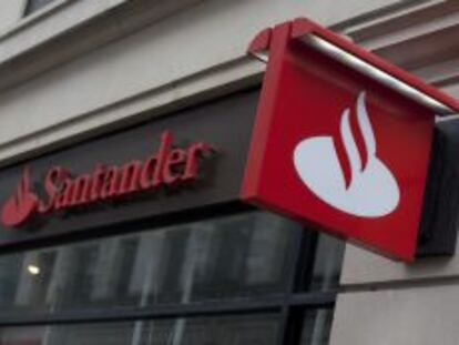 Fachada de una oficina de la Red Santander