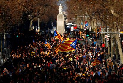 A marcha tomou todo o trecho da Plaza de la Universitat, onde o palco está localizado, até a Plaza de España, em Barcelona, e foi muito além das previsões dos organizadores.