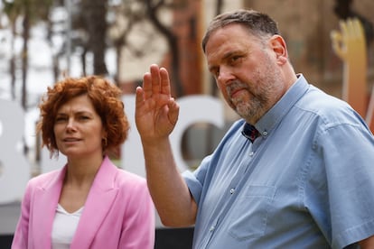 El líder de ERC, Oriol Junqueras (der.), y su 'número dos', Elisenda Alamany (i), en una imagen de archivo.