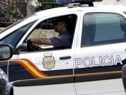 Un coche del Cuerpo Nacional de Polic&iacute;a, en una imagen de archivo. 