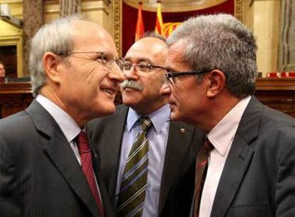 José Montilla, Josep Lluís Carod y Joan Saura, ayer en la Cámara catalana.