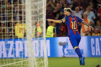 Messi celebra uno de los goles que marcó al Celtic en el Camp Nou.