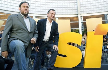 Oriol Junqueras y Alfred Bosch, en la fiesta de final de campaña.