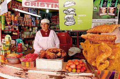 Los sándwiches que vende Crecencia Zurita en La Paz están elaborados con pierna de cerdo.