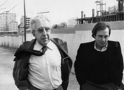 Faustino Cordón mit dem „EL PAÍS“-Journalisten Vicente Verdú, 1978.