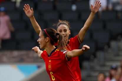 La centrocampista Aitana Bonmatí celebra tras marcar el 2-1 durante el encuentro 