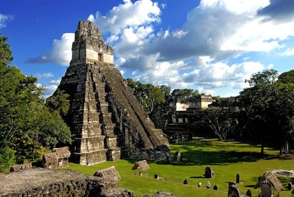 El Templo del Gran Jaguar o Templo I, en la ciudad maya de Tikal (Guatemala).