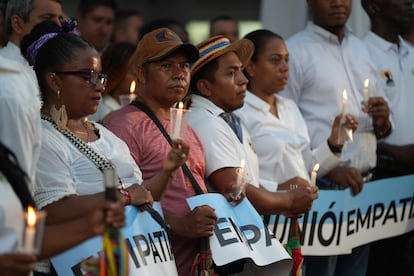 Protesta para pedir el cese de la violencia en el país, en el parque principal de Jamundí, el 17 de junio del 2025.