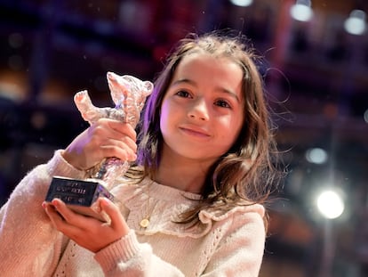 Sofia Otero, actress, displays the Silver Bear for Best Acting Performance in a Leading Role in the film "20.000 especies de abejas" after the award ceremony of the International Film Festival, Berlinale, in Berlin, Germany, Saturday, Feb. 25, 2023.