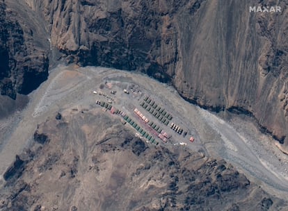 Imagen de satélite de la base militar China's People's Liberation Army (PLA), en el valle de Galwan, este lunes.