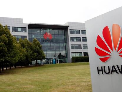 Reino Unido prohíbe a las telecos usar equipos de Huawei en el despliegue de redes 5G