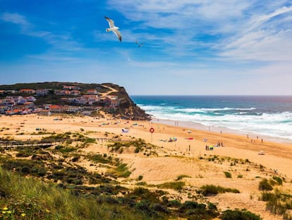 La playa de Monte Clérigo, en Aljezur (Portugal).