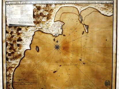 Plano del puerto de Ibiza de 1784 en cuyo encabezado se marca la longitud con respecto al Meridiano de Cádiz.