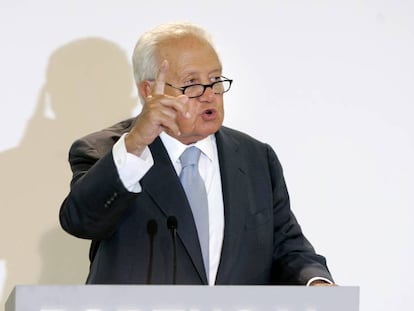 Mario Soares durante el anuncio de su candidatura a la presidencia de Portugal en 2006.