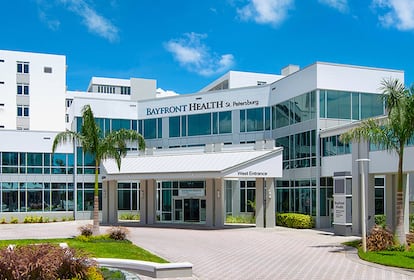 El centro hospitalario Bayfront Health St. Petersburg, en Florida (EE UU).