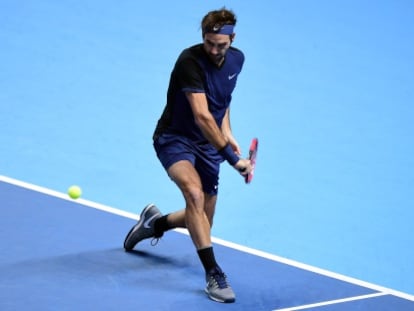 Federer, durante un partido de la Copa de Maestros.