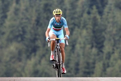 Vincenzo Nibali, en la subida final este lunes.