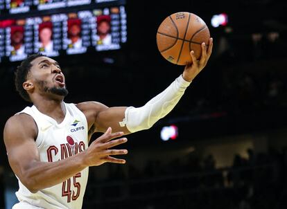 Donovan Mitchell, de los Cleveland Cavaliers, durante el partido de este viernes contra los Atlanta Hawks.