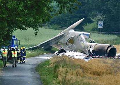 Restos del fuselaje del Tupolev 154 que chocó sobre Alemania con un Boeing 757 en julio de 2002.