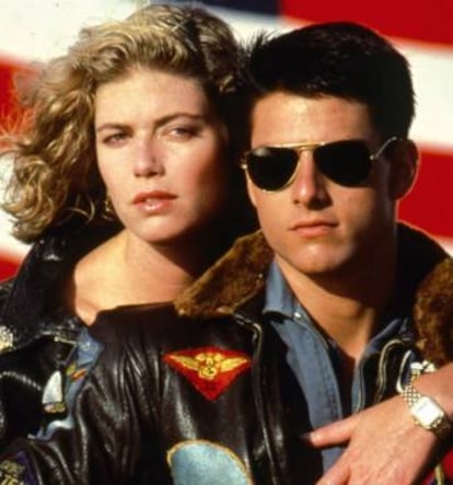 El actor Tom Cruise popularizó un modelo de gafas de sol de Ray-Ban con la película Top Gun