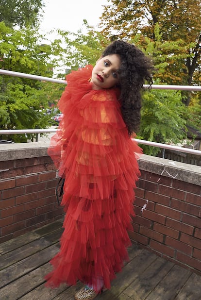 Lido Pimienta, en el exterior de su casa de Toronto.